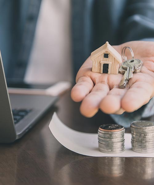 Produktionslinie in moderner Industriehalle